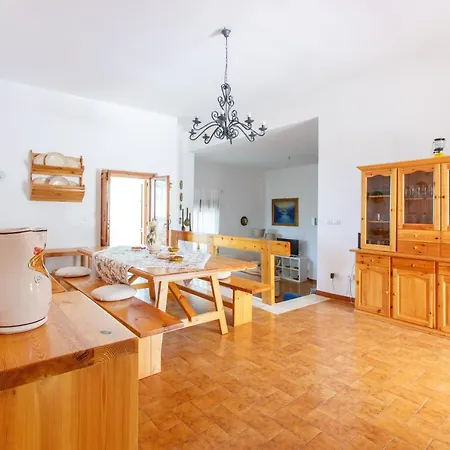 Donatella-panoramic View Villa